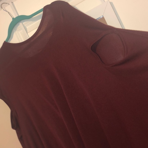 Red flowy top - Picture 2 of 3